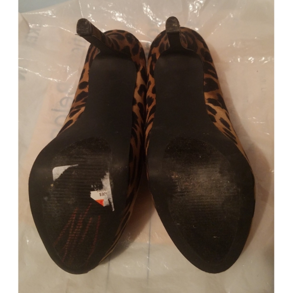 STEVE MADDEN Leopard Print Heels Size 7 - Picture 7 of 8
